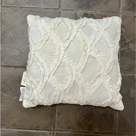 Jessica Simpson white pillow - Picture 1 of 3